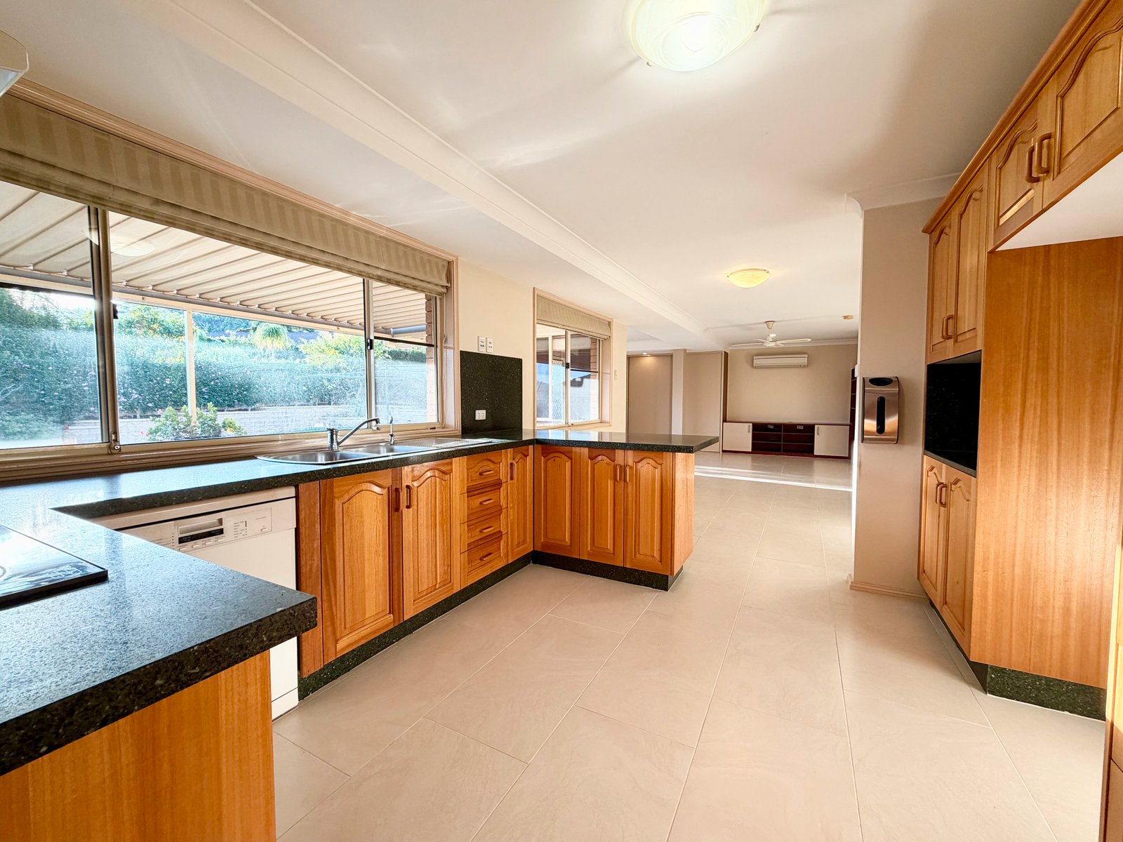 5 Portside Crescent CORLETTE 3