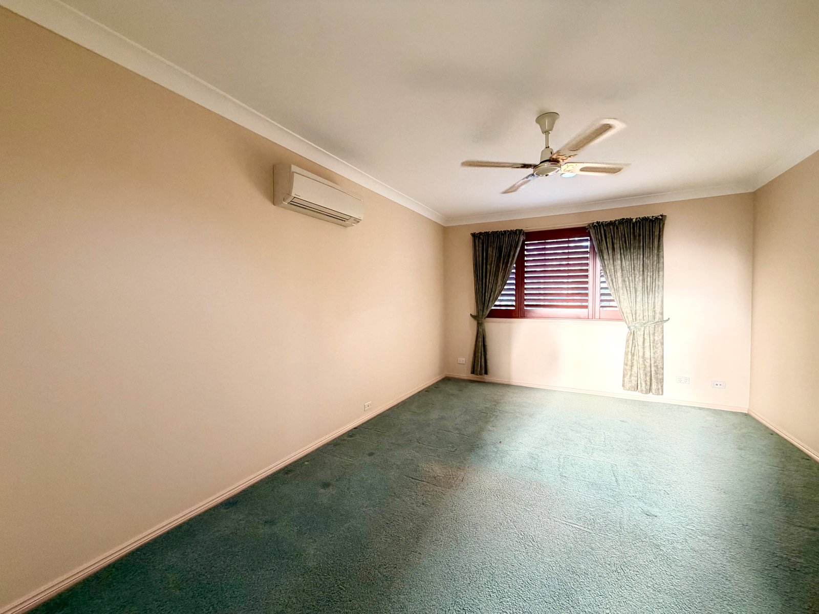 5 Portside Crescent CORLETTE 12