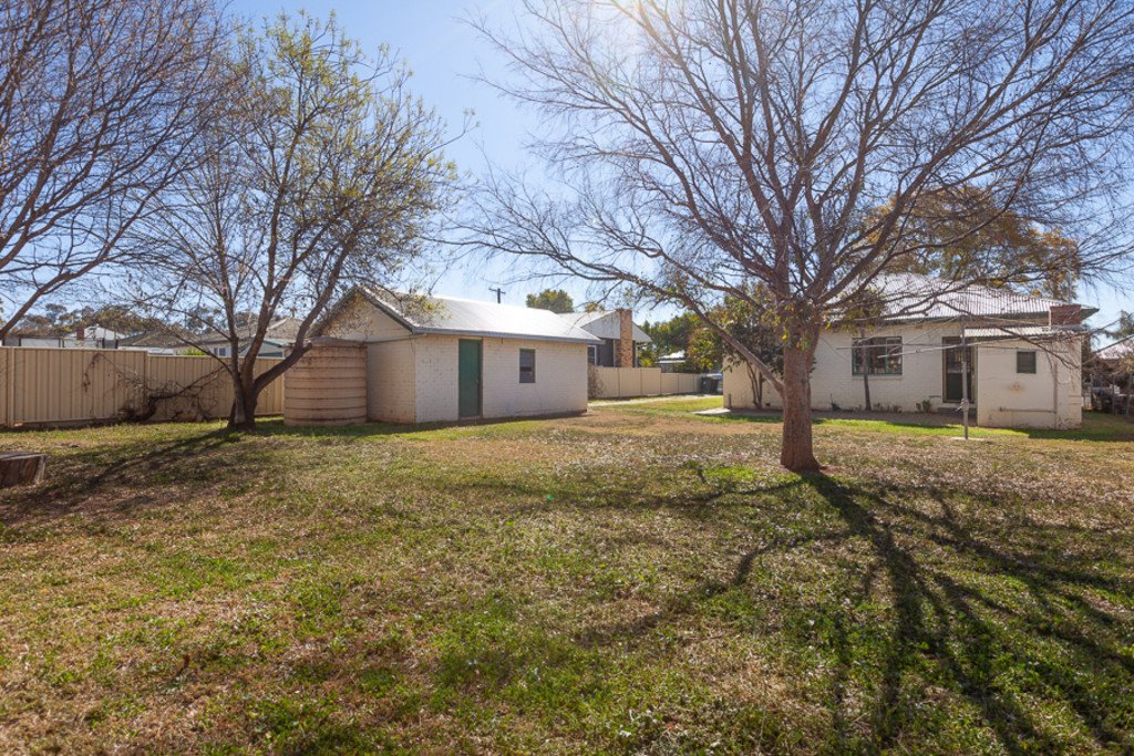 5 Preston Avenue TAMWORTH 8
