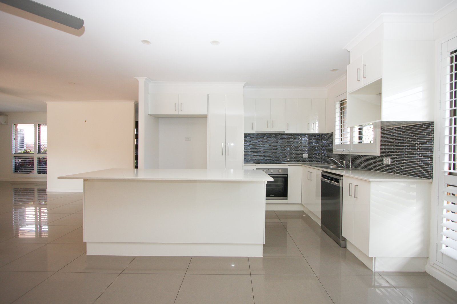 5 Primrose Court HOLLYWELL 6