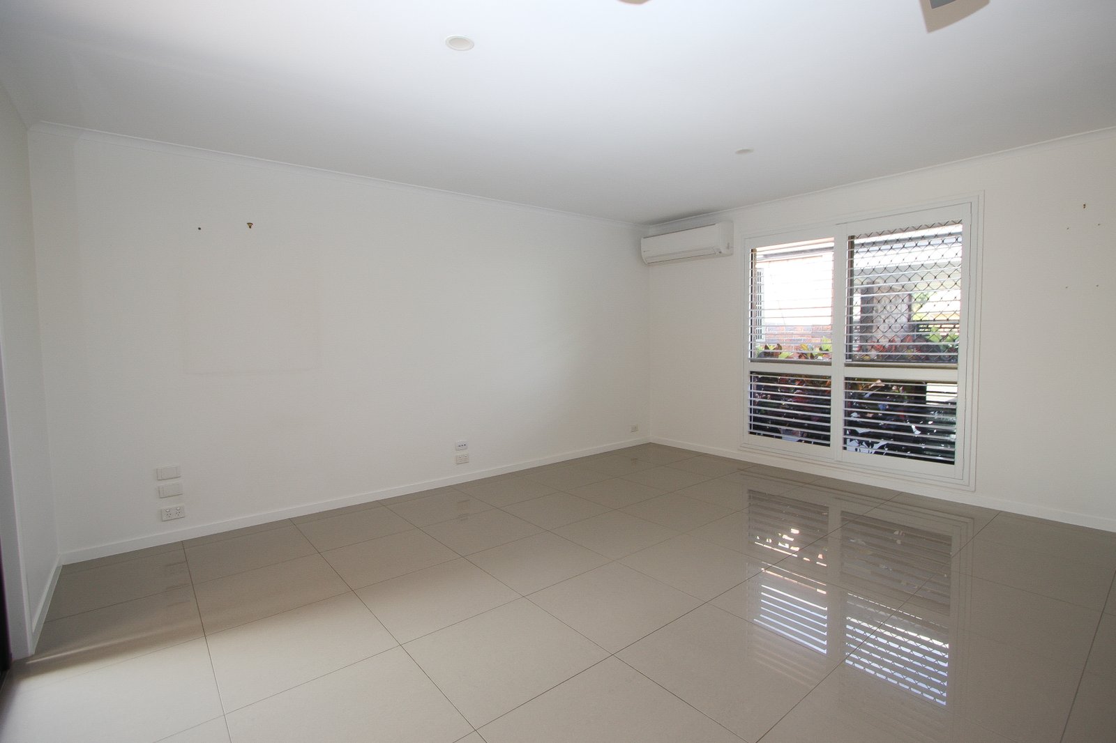 5 Primrose Court HOLLYWELL 10