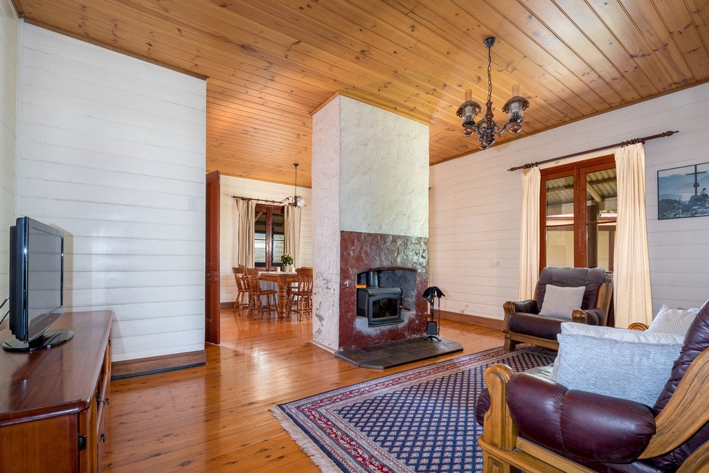 5 Prince Edward Drive DAPTO 2