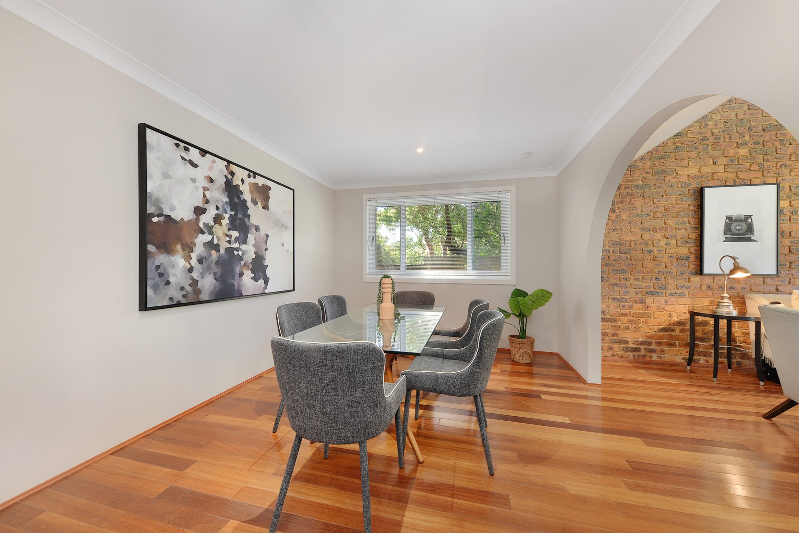 5 Prothero Place PAGEWOOD 9