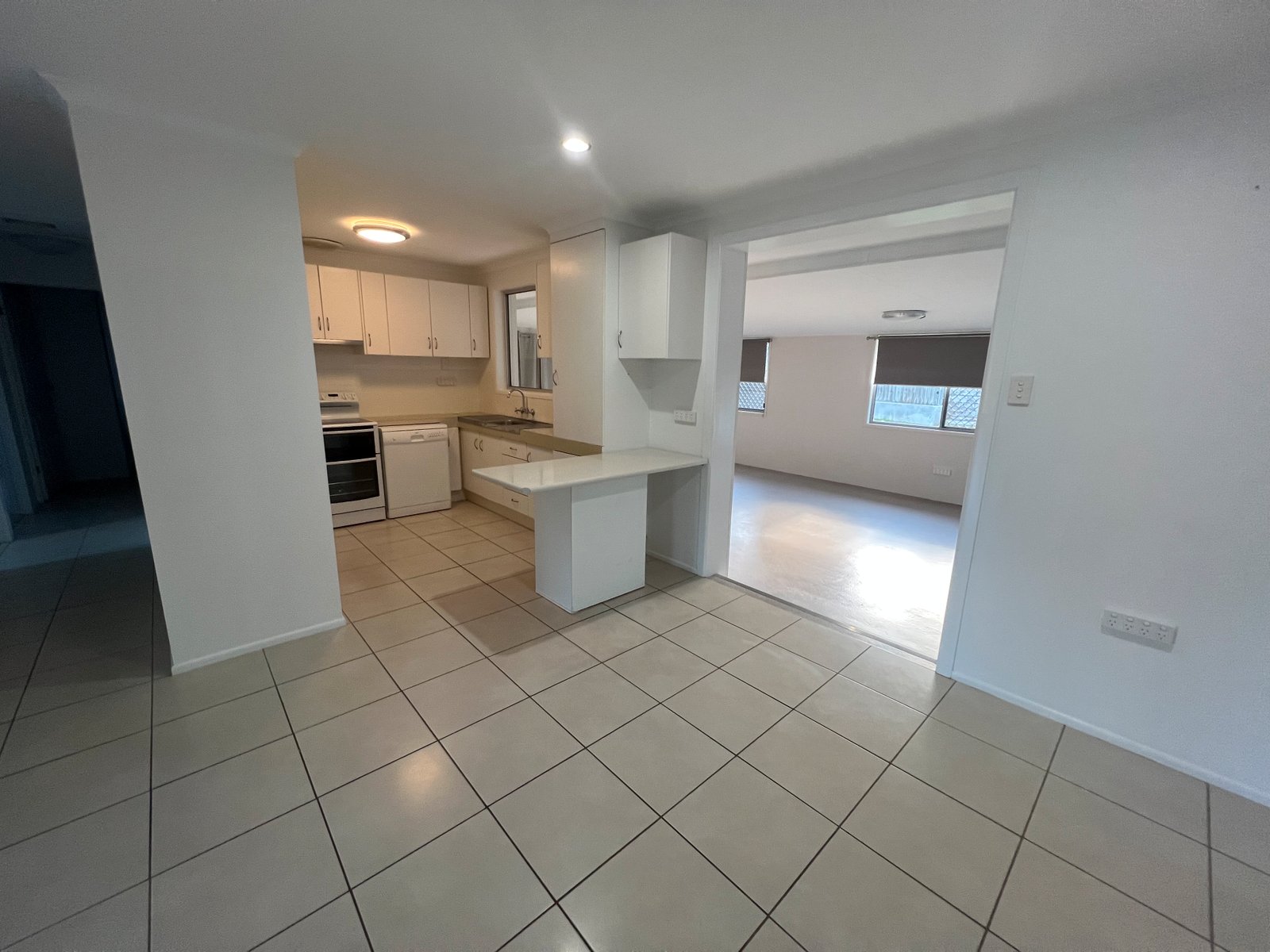 5 Pryde St  TANNUM SANDS 11