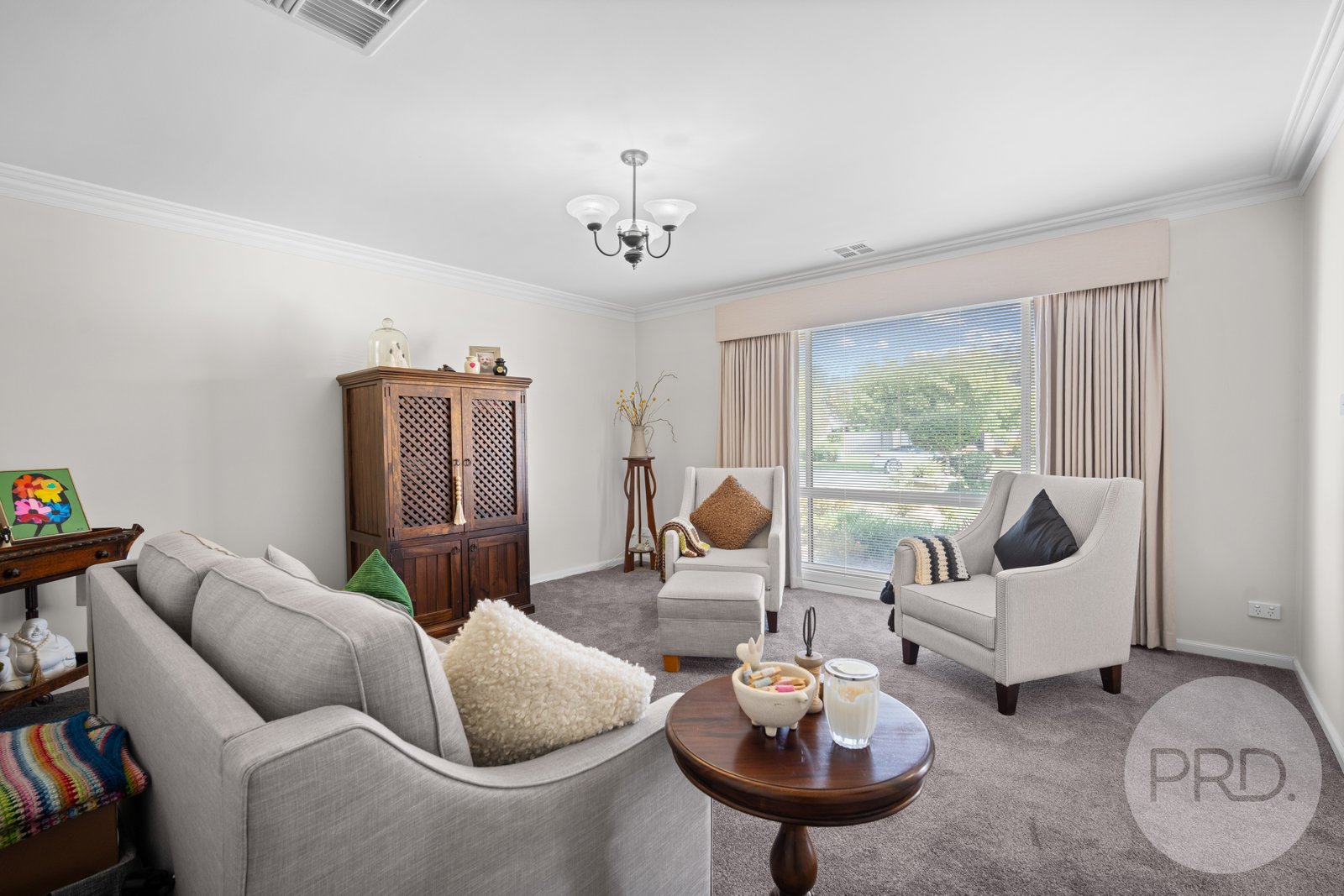 5 Raeburn Crescent LAKE ALBERT 5