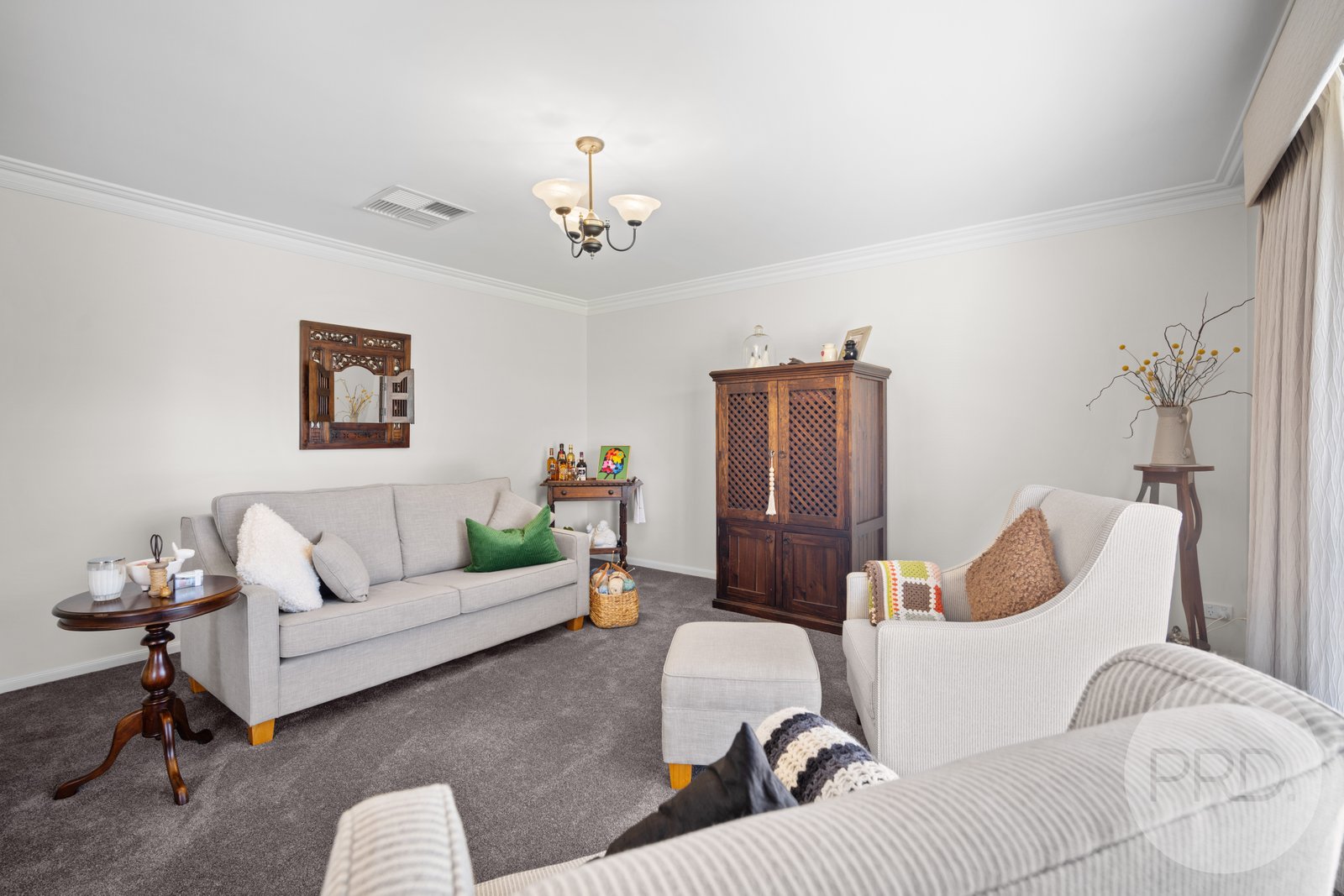 5 Raeburn Crescent LAKE ALBERT 6