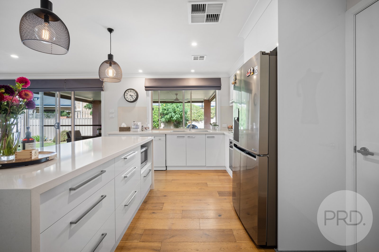 5 Raeburn Crescent LAKE ALBERT 12