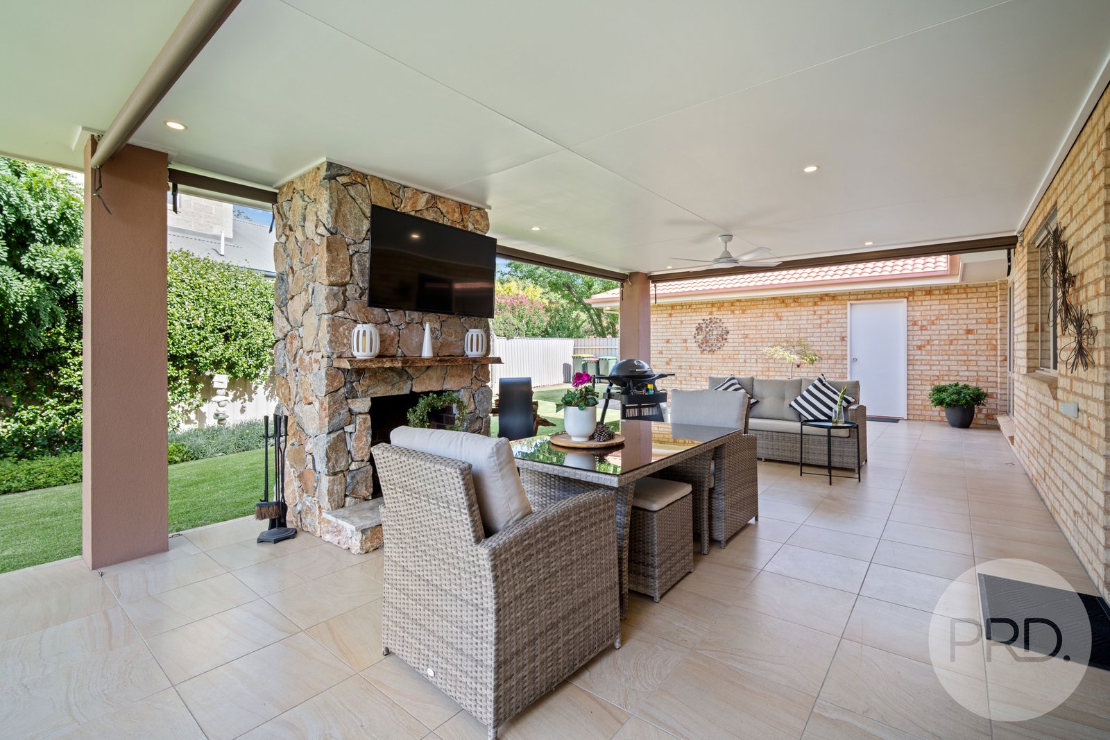 5 Raeburn Crescent LAKE ALBERT 21