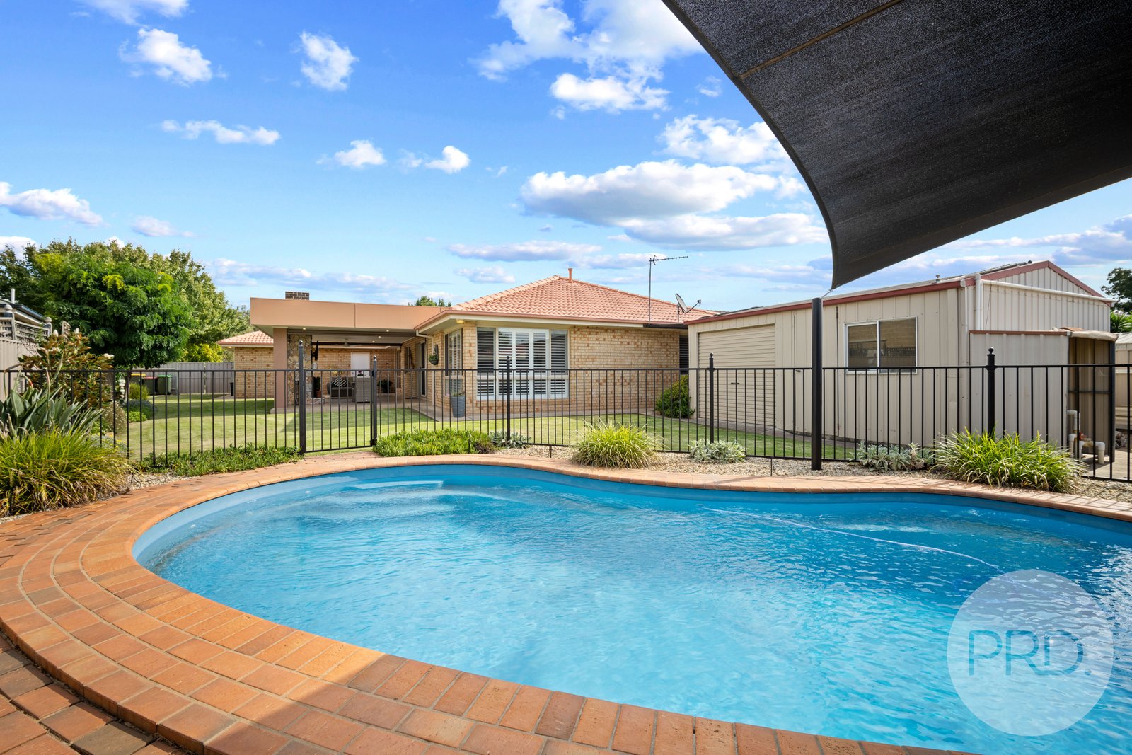 5 Raeburn Crescent LAKE ALBERT 25