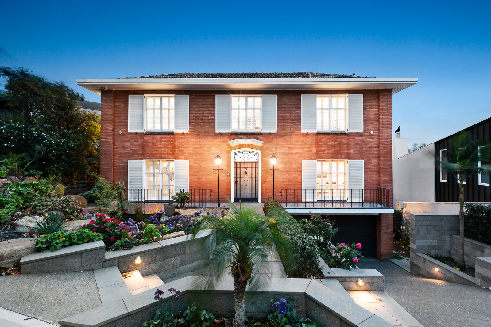 Real Estate and Property in 5 Raheen Drive, Kew, VIC