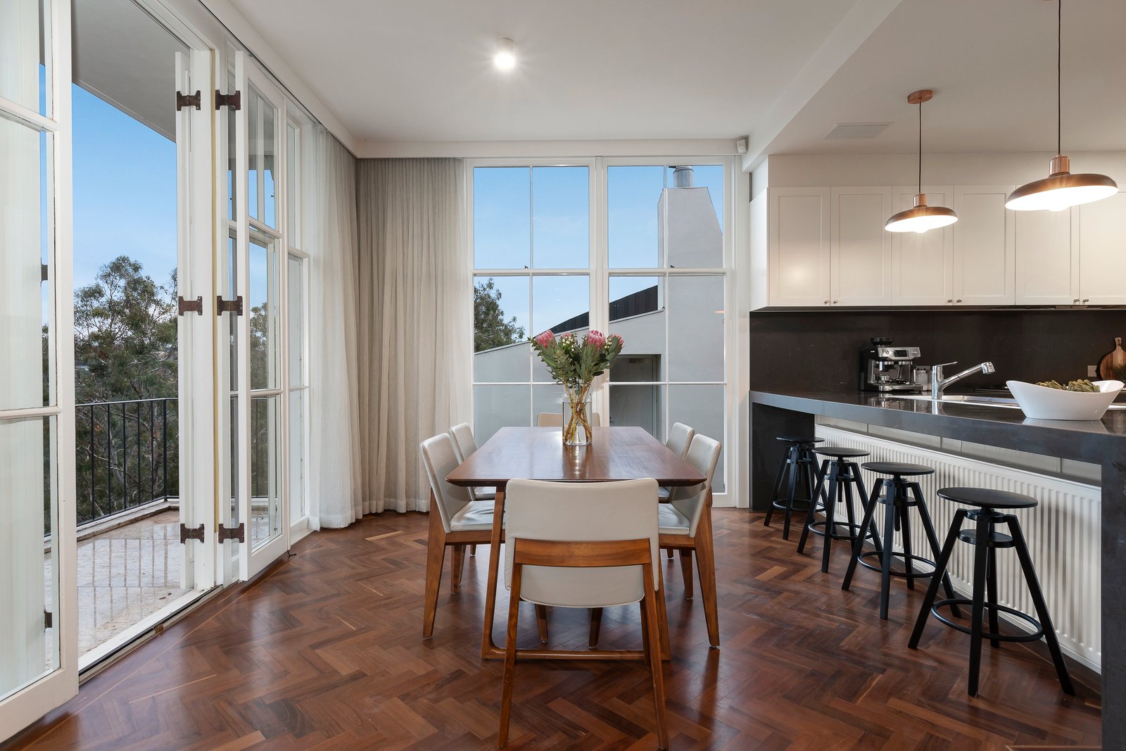 Real Estate and Property in 5 Raheen Drive, Kew, VIC