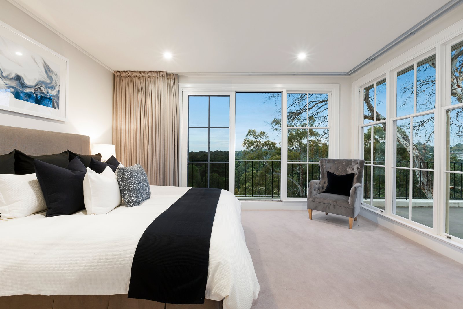 Real Estate and Property in 5 Raheen Drive, Kew, VIC