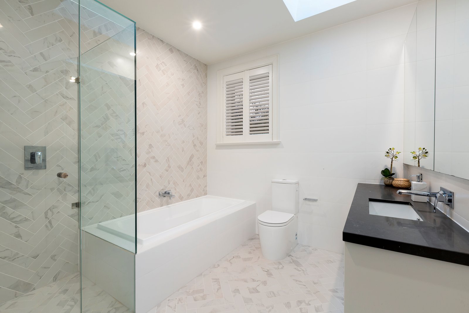 Real Estate and Property in 5 Raheen Drive, Kew, VIC