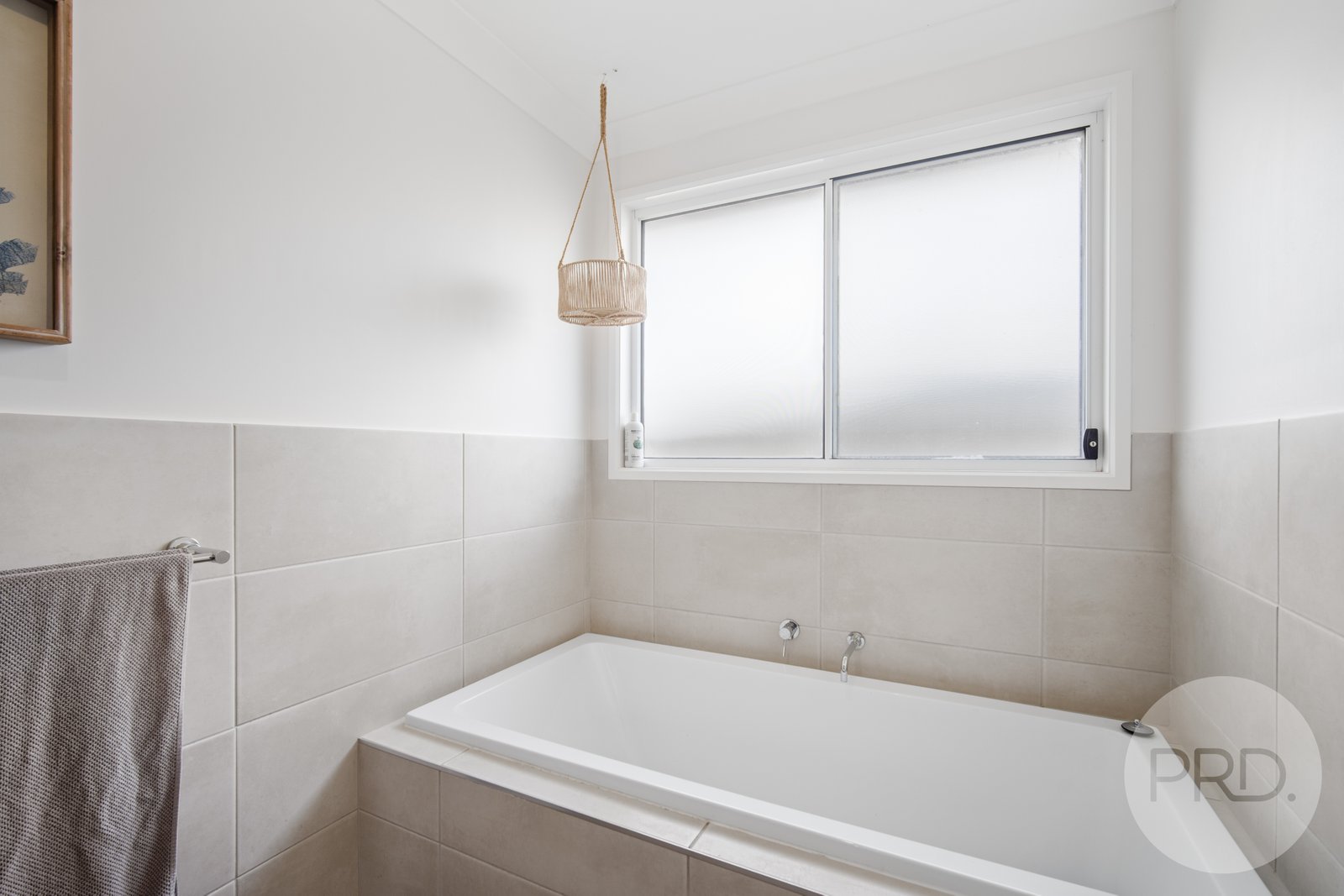 5 Rainbow Drive ESTELLA 15