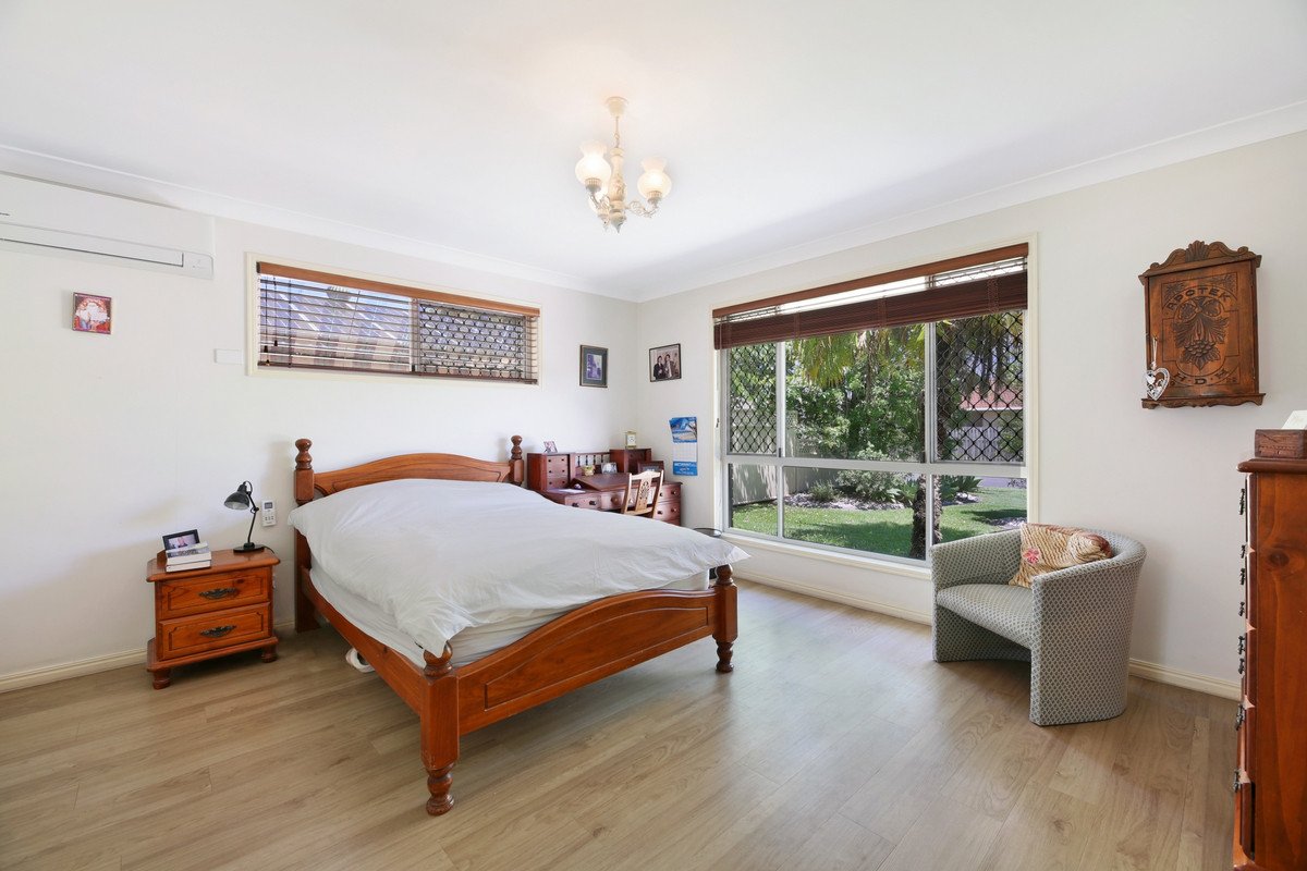 5 Raven Parade Burleigh Waters 2