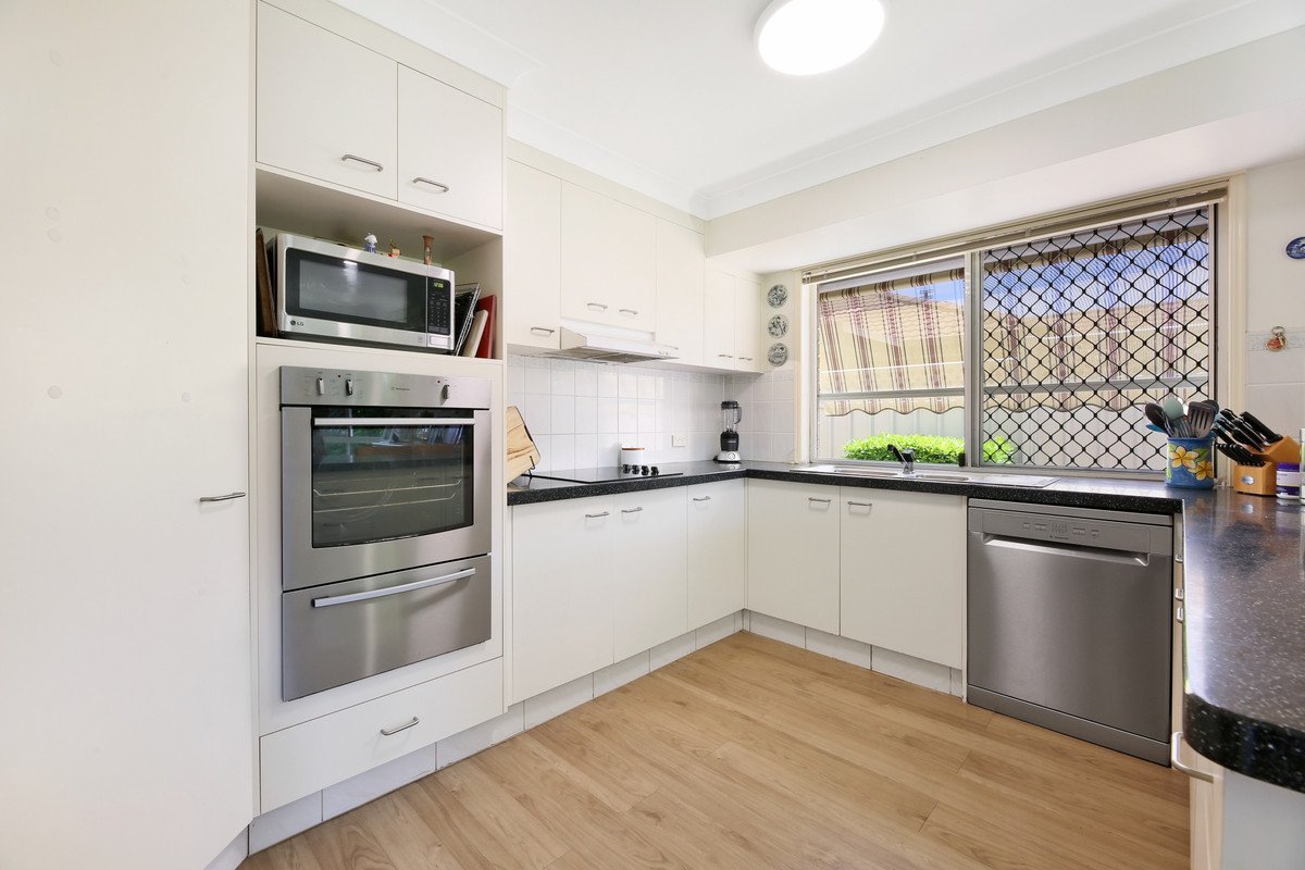 5 Raven Parade Burleigh Waters 9