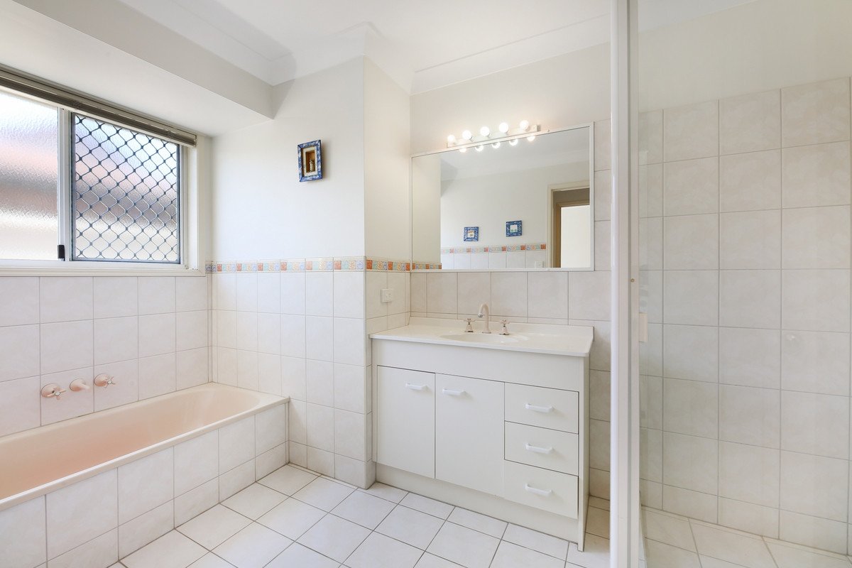 5 Raven Parade Burleigh Waters 15