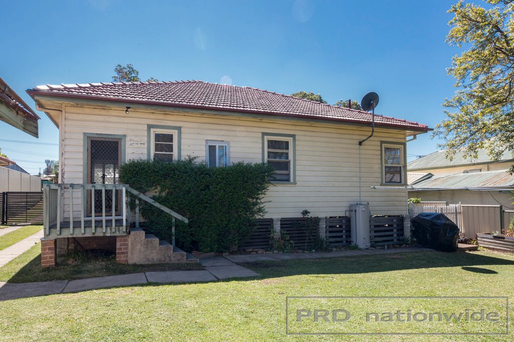 5 Raymond Terrace Road EAST MAITLAND 11
