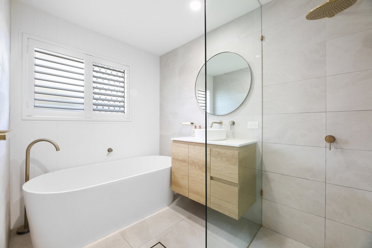 5 Redwing Court Burleigh Waters 16