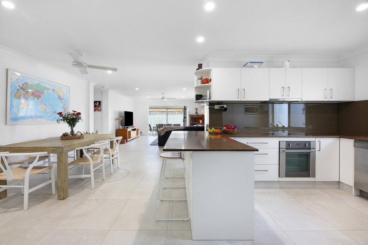 5 Redwing Court Burleigh Waters 18