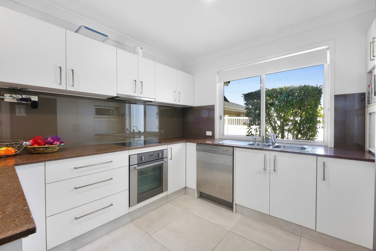 5 Redwing Court Burleigh Waters 19