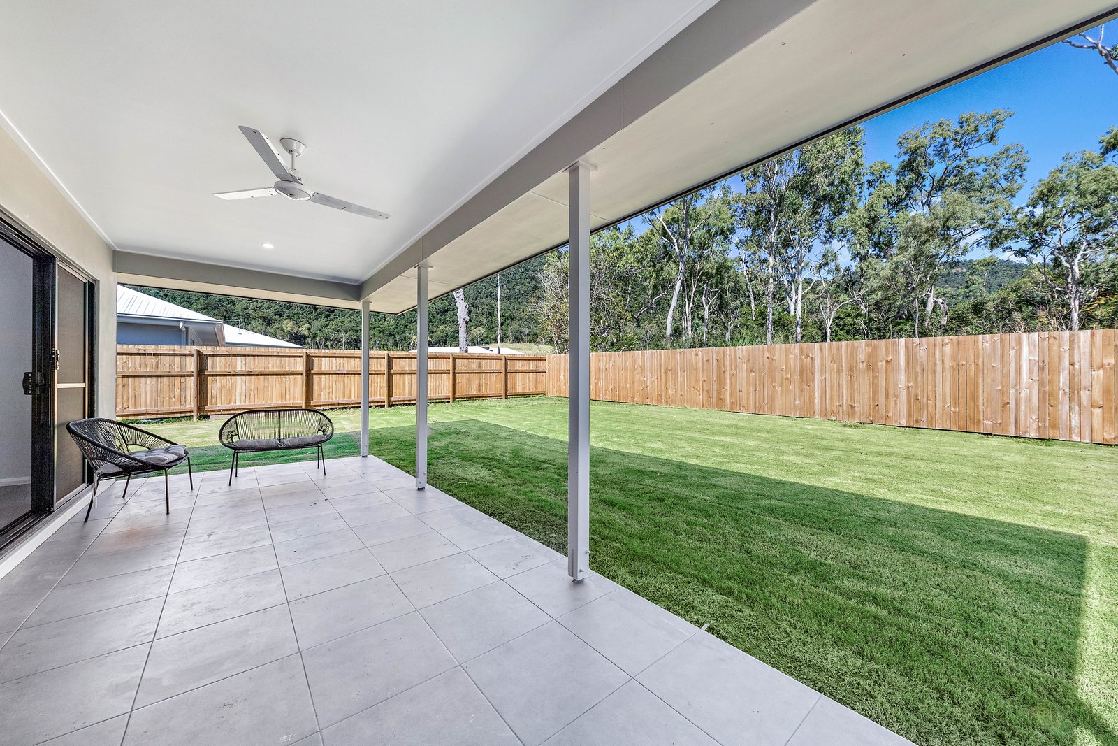 5 Reef Court CANNONVALE 4