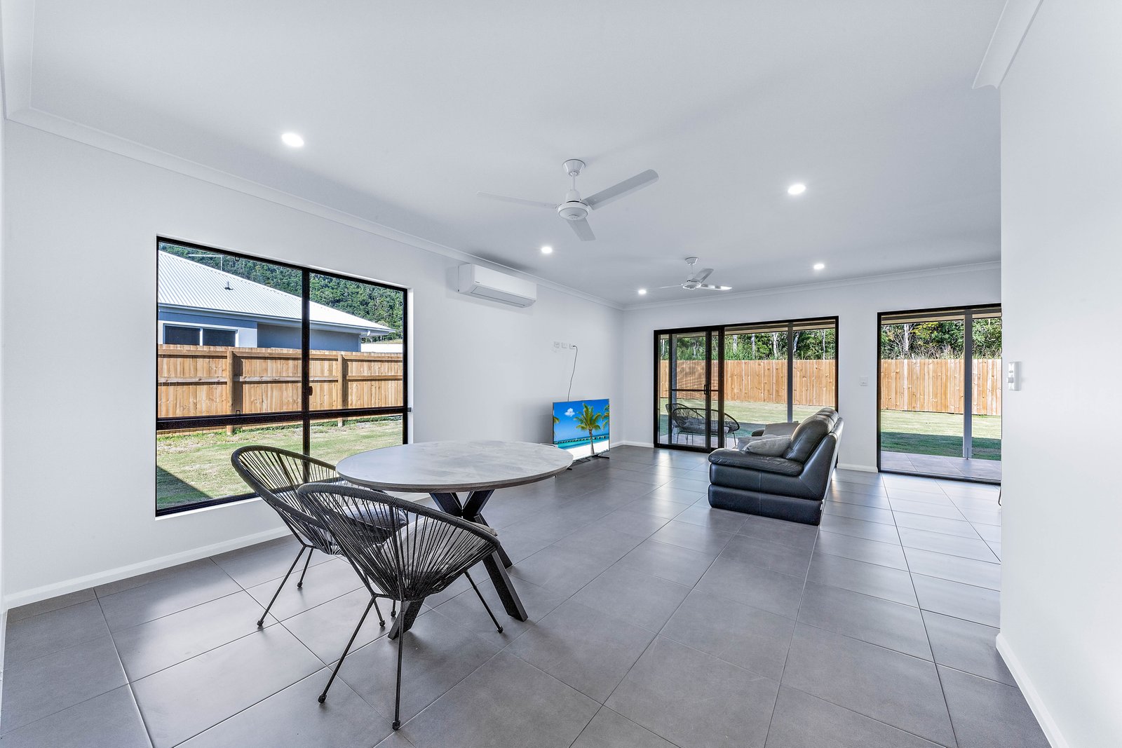 5 Reef Court CANNONVALE 19