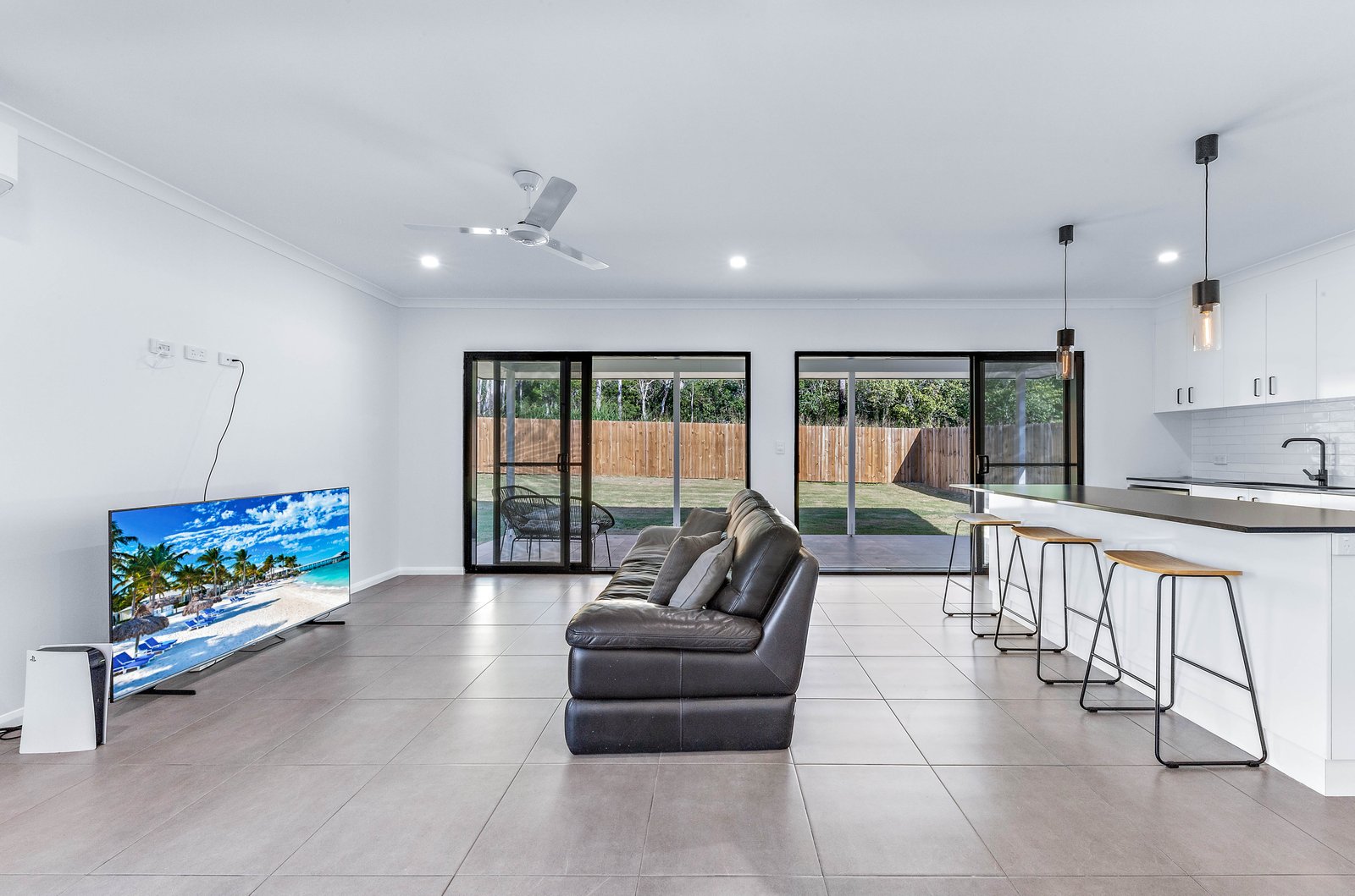 5 Reef Court CANNONVALE 20