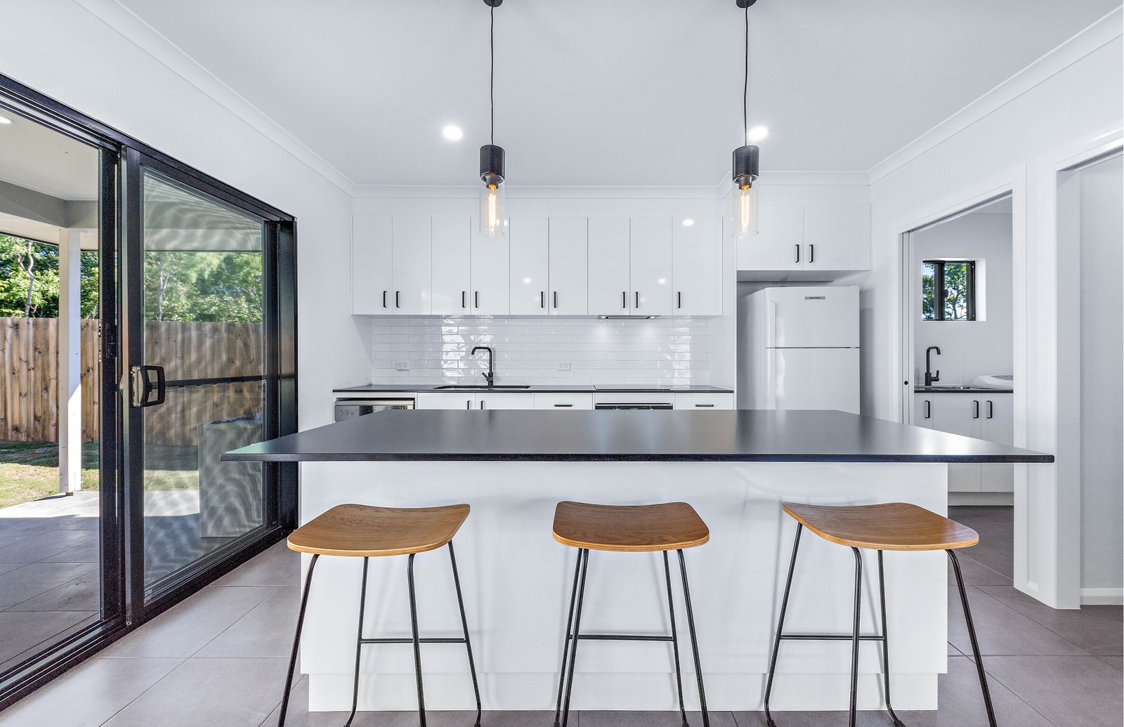 5 Reef Court CANNONVALE 21