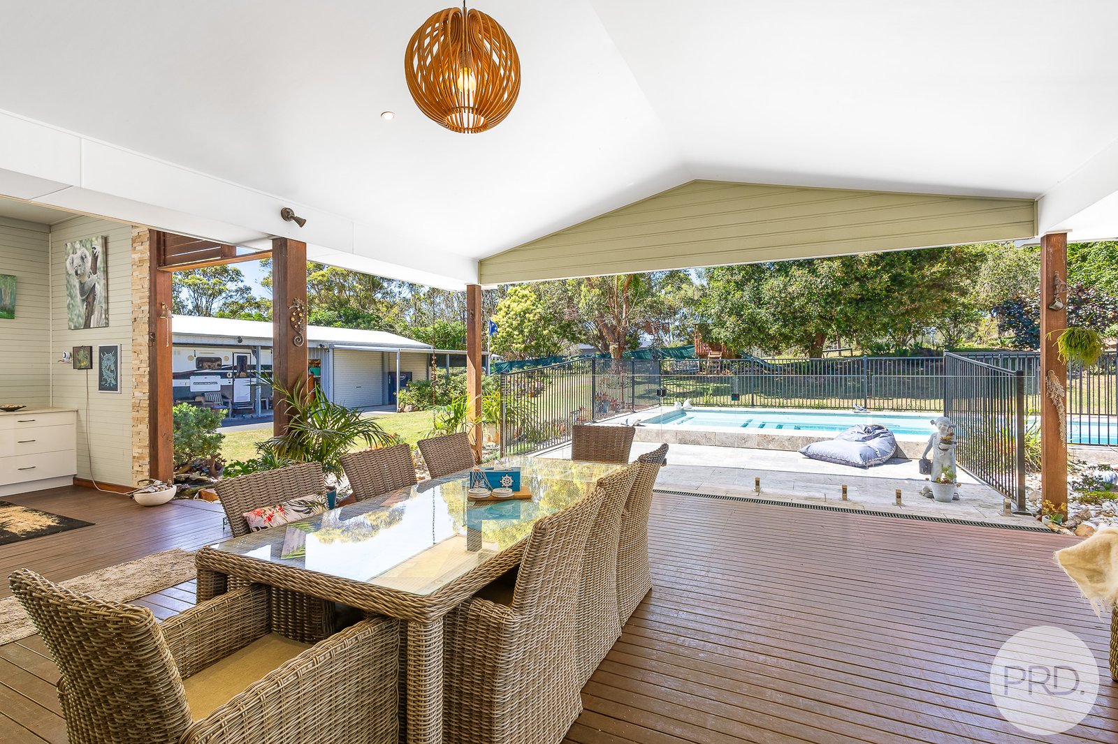 5 Reflections Drive ONE MILE 8