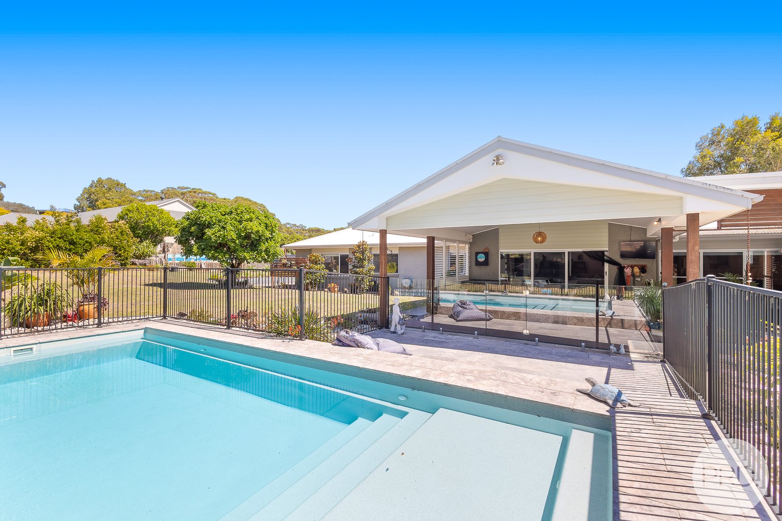 5 Reflections Drive ONE MILE 11