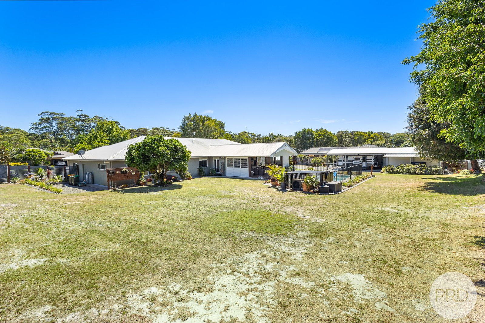 5 Reflections Drive ONE MILE 15