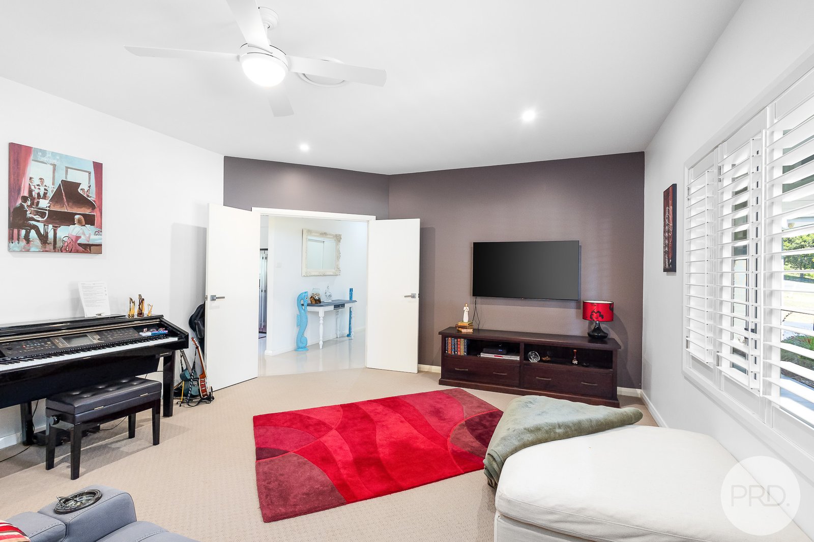 5 Reflections Drive ONE MILE 19