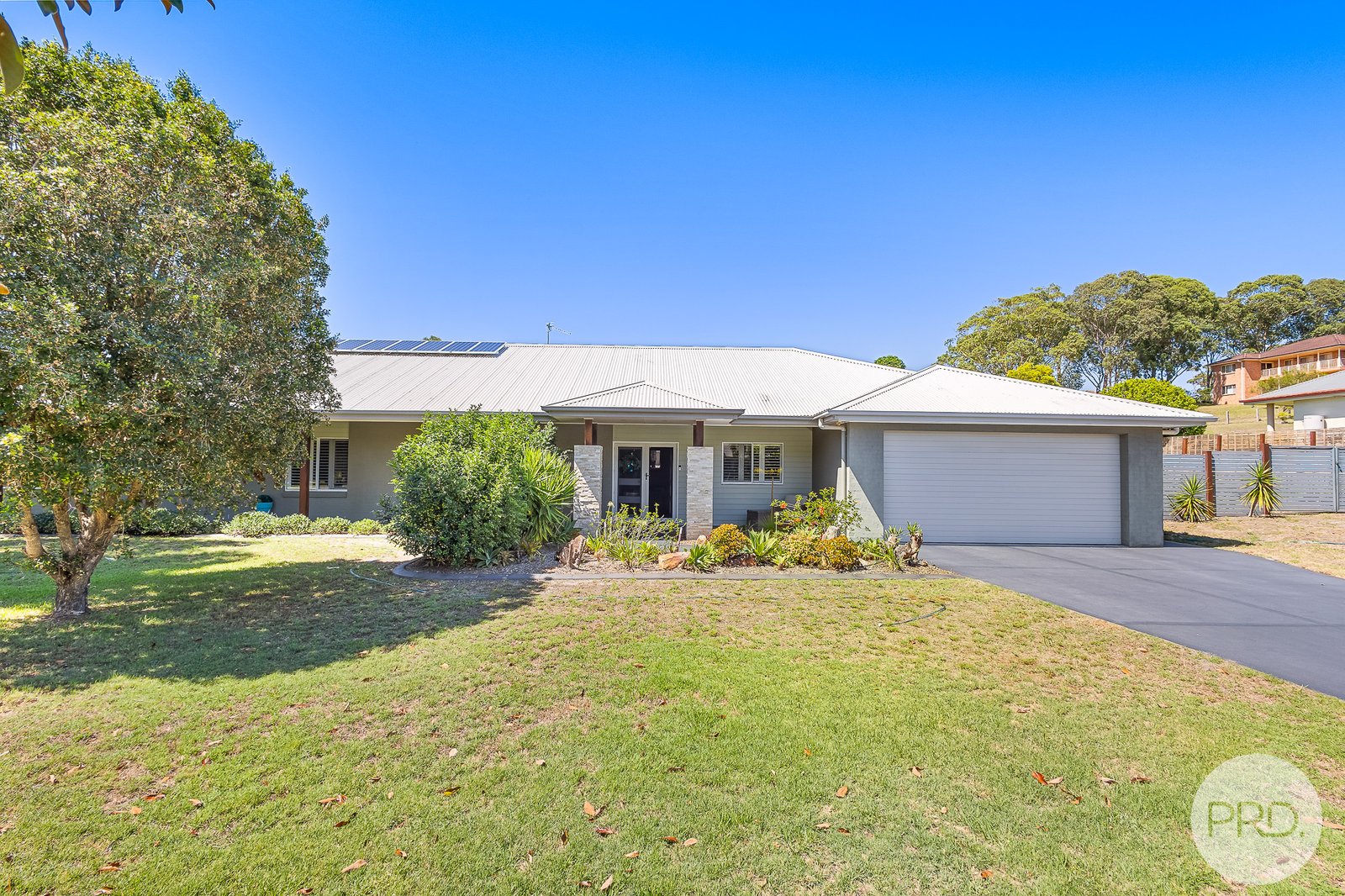 5 Reflections Drive ONE MILE 20