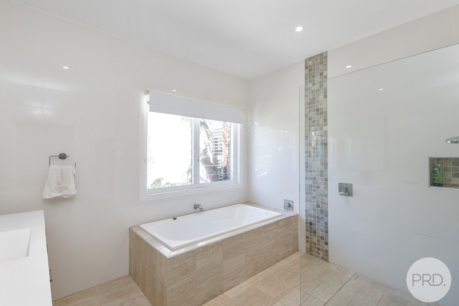 5 Reflections Drive ONE MILE 30