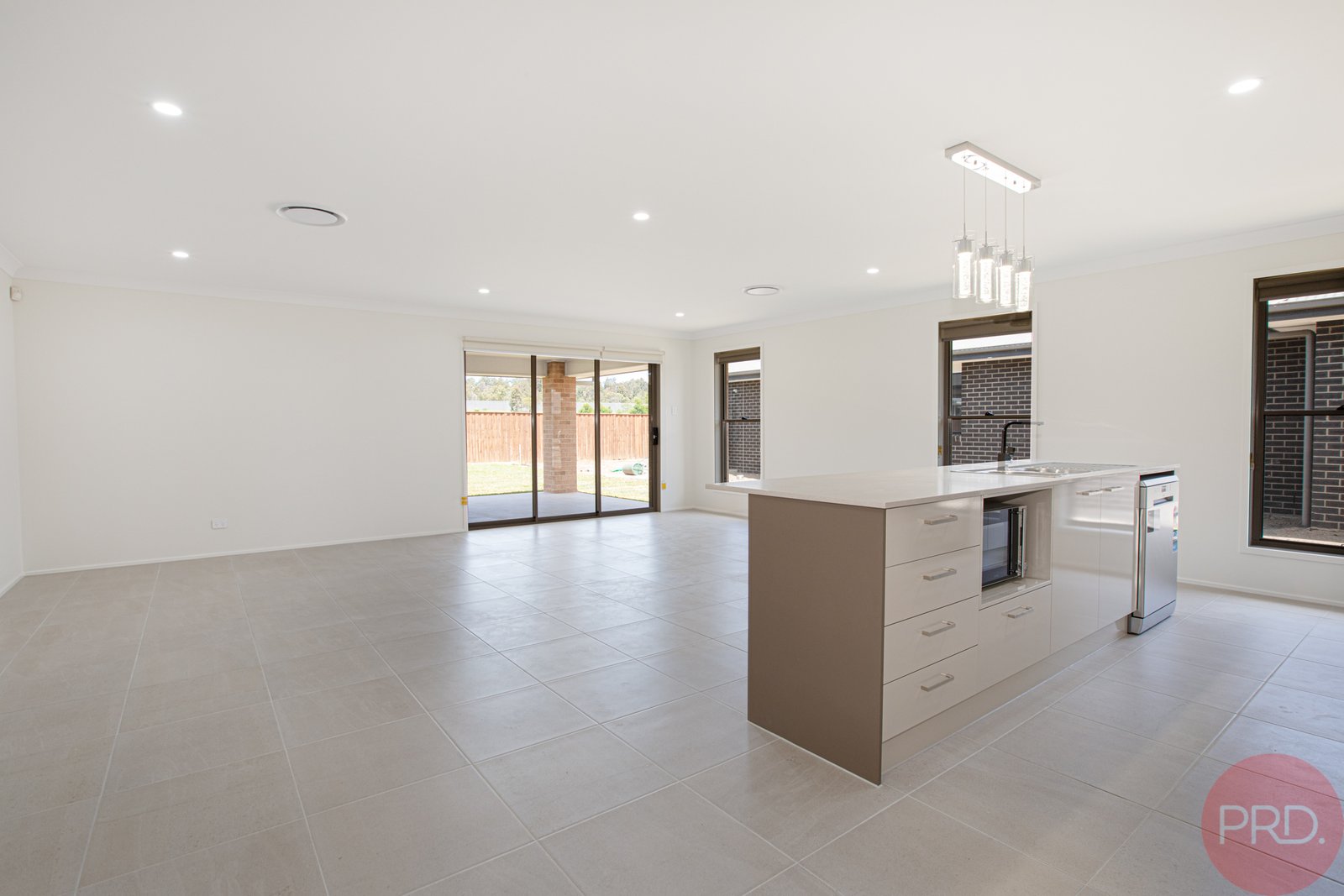 5 Riverdale Close RUTHERFORD 4