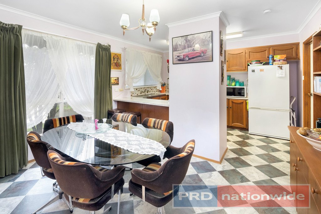 5 Rolf Court WENDOUREE 2