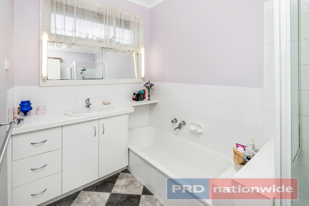 5 Rolf Court WENDOUREE 6