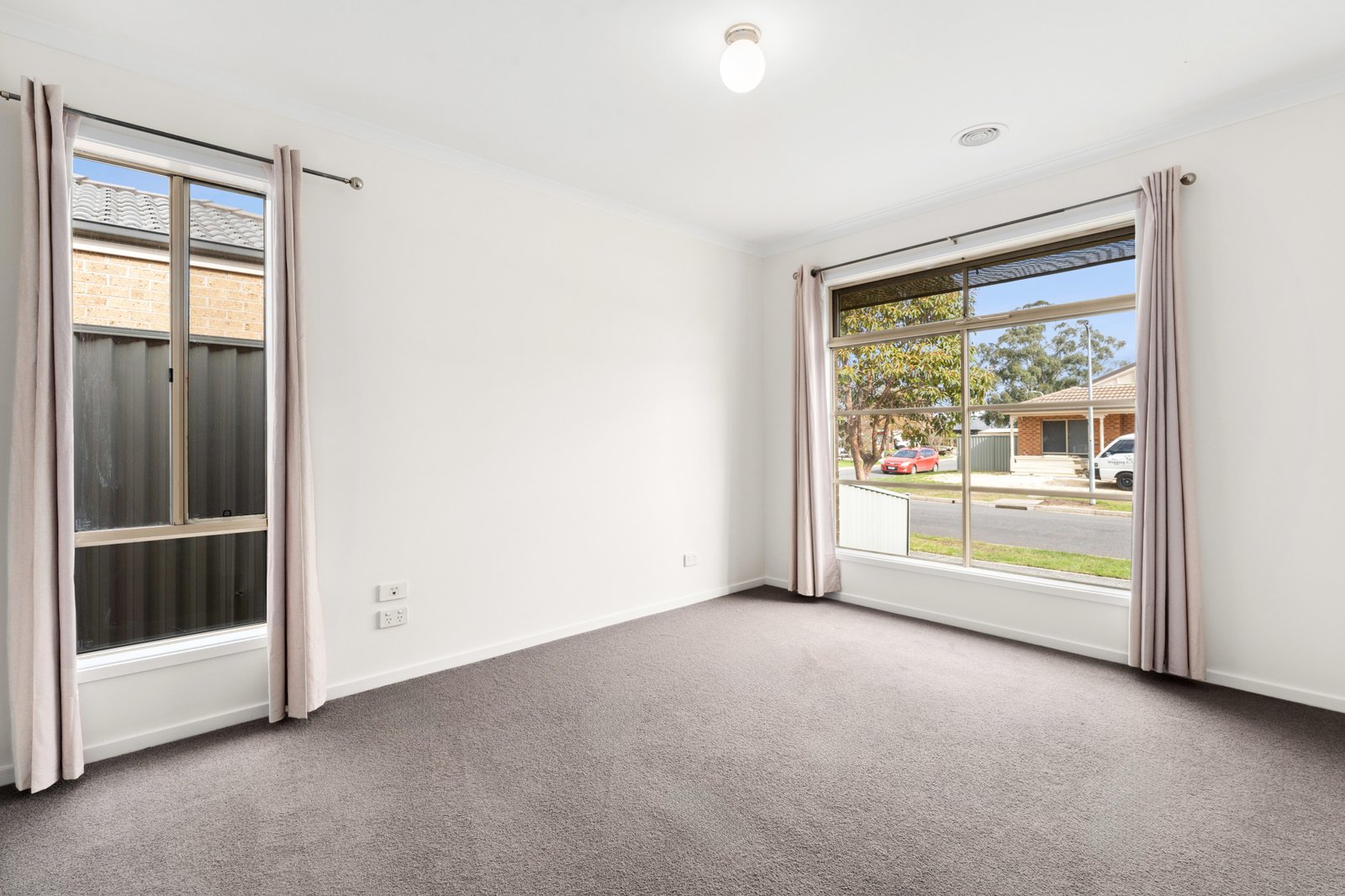 5 Rorey Street DELACOMBE 2