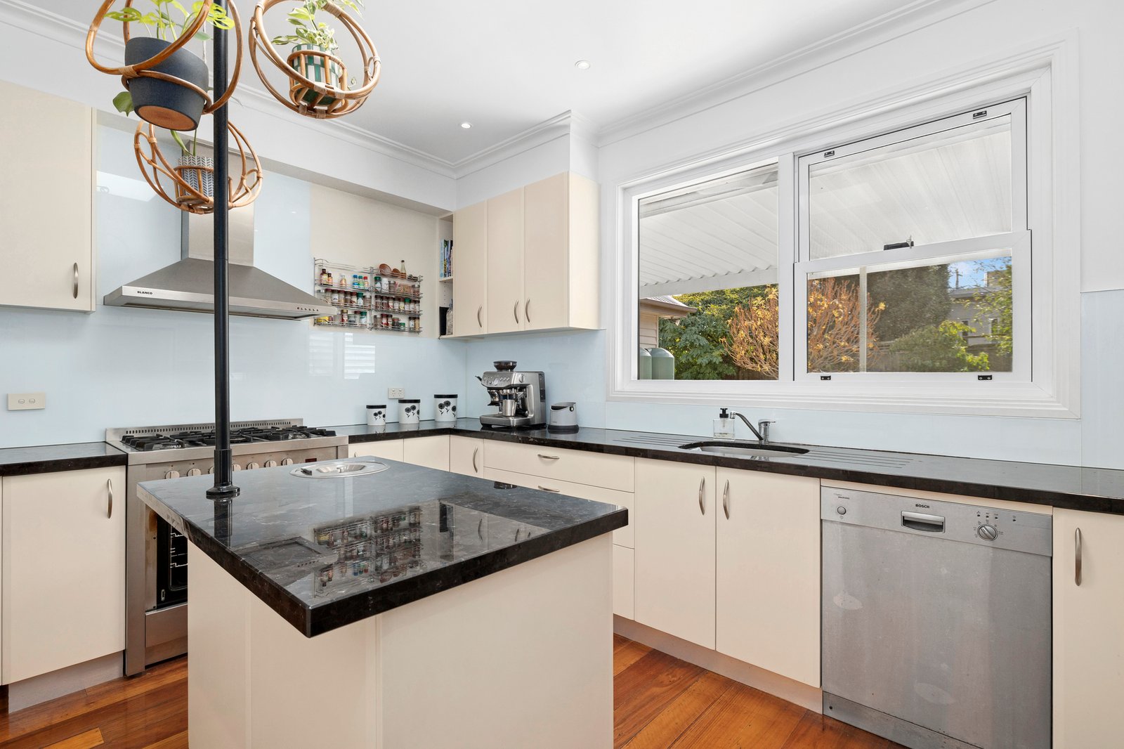 Gallery: 5 Ross Street