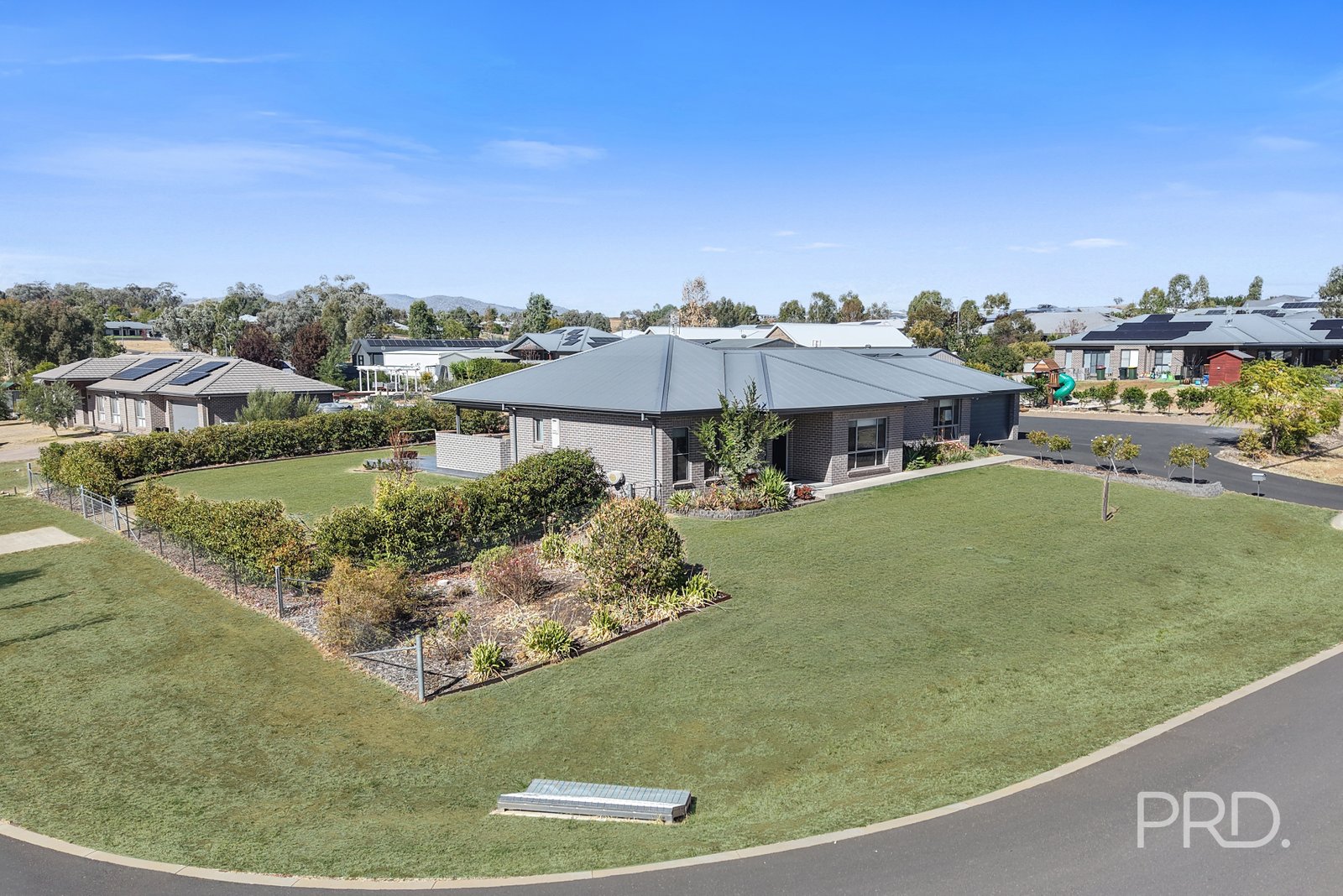 5 Roy Street TAMWORTH 27