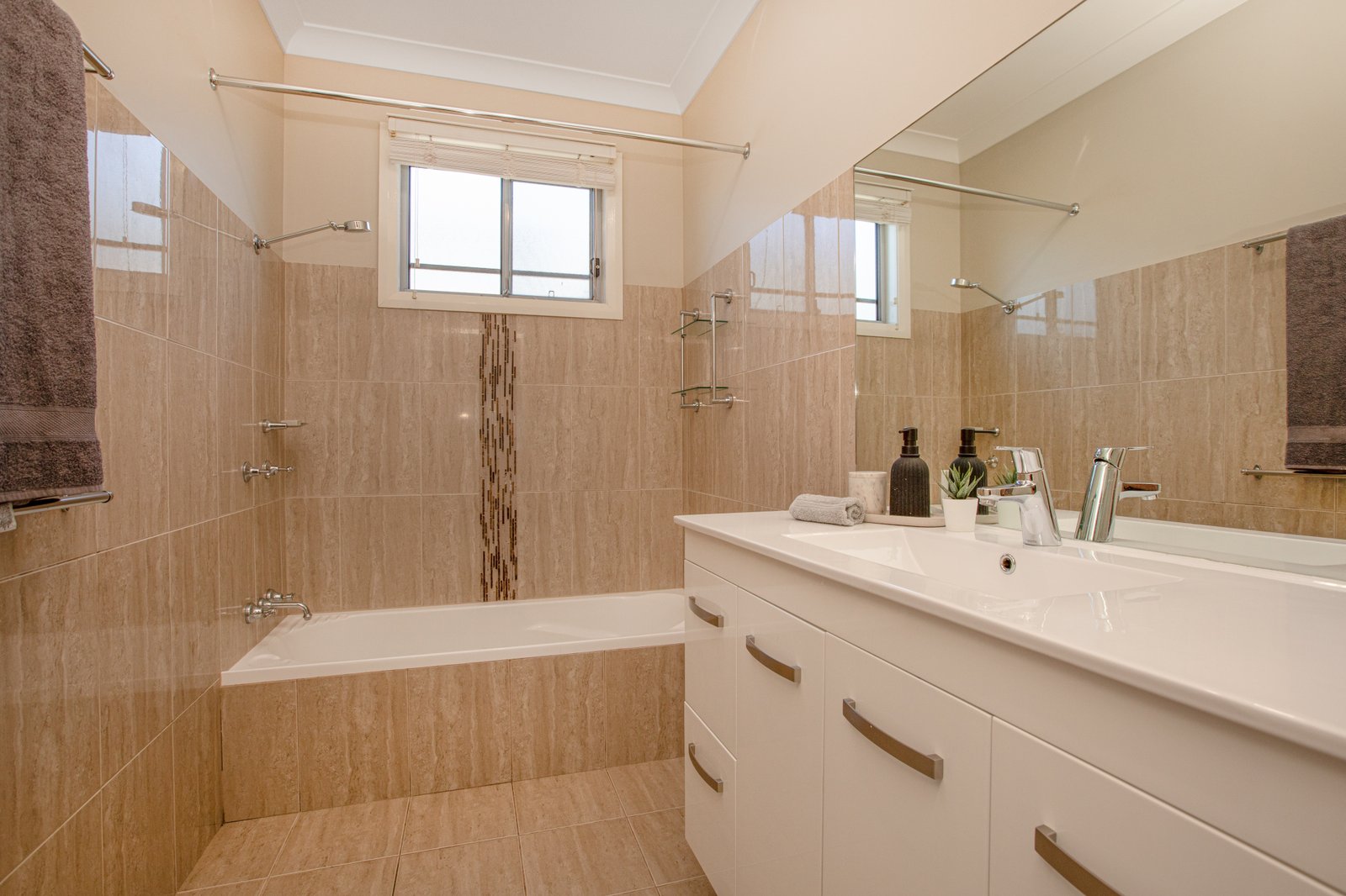 5 Russell Street TELARAH 17