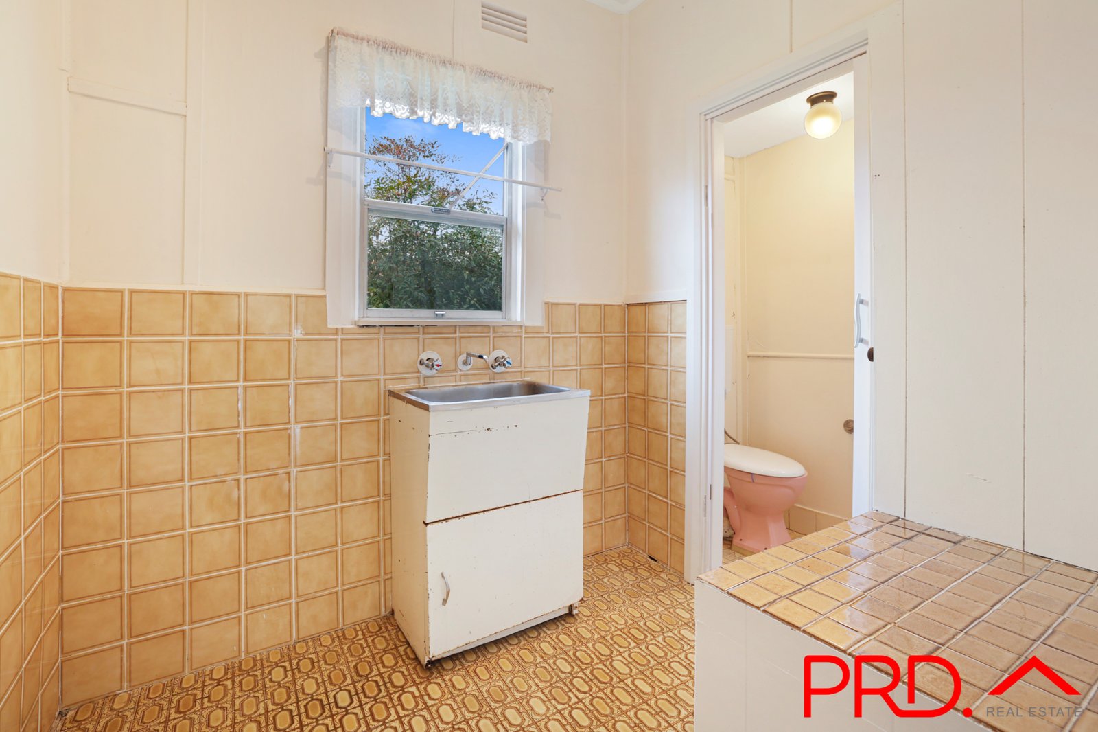 5 Sale Street TAMWORTH 12