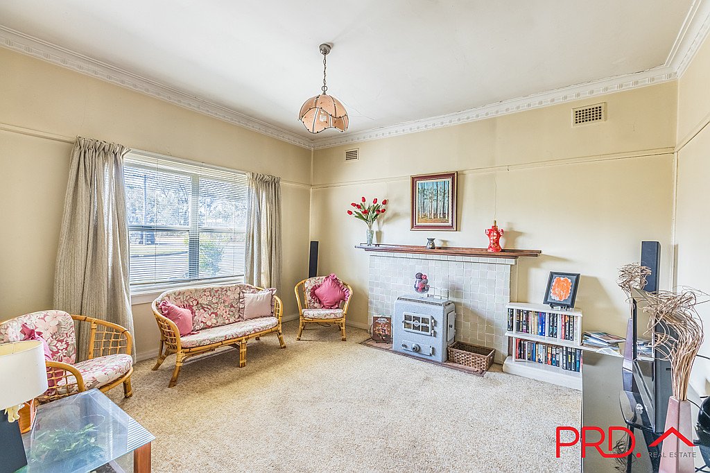 5 Sale Street TAMWORTH 3