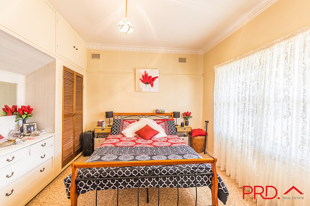 5 Sale Street TAMWORTH 8
