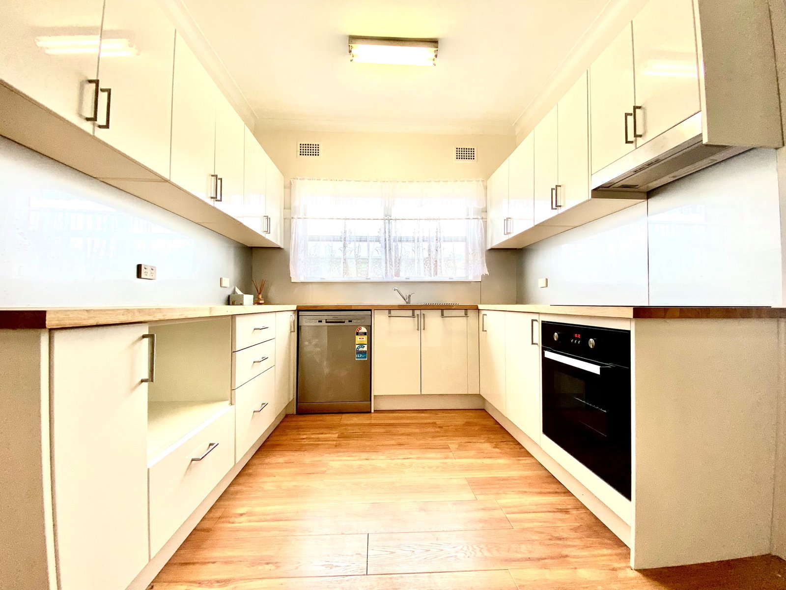 5 Sale Street TAMWORTH 3