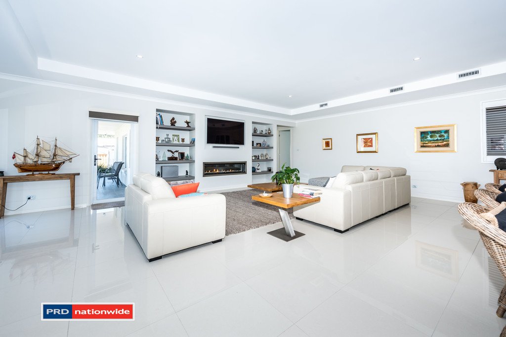 5 Saltbush Avenue ONE MILE 4