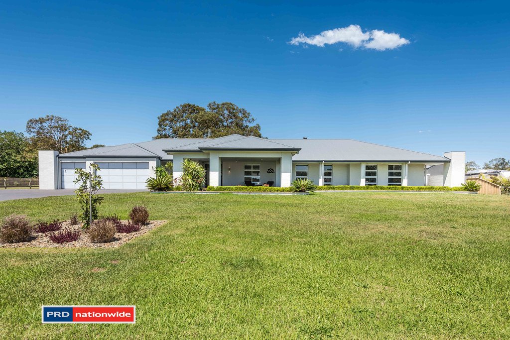 5 Saltbush Avenue ONE MILE 11