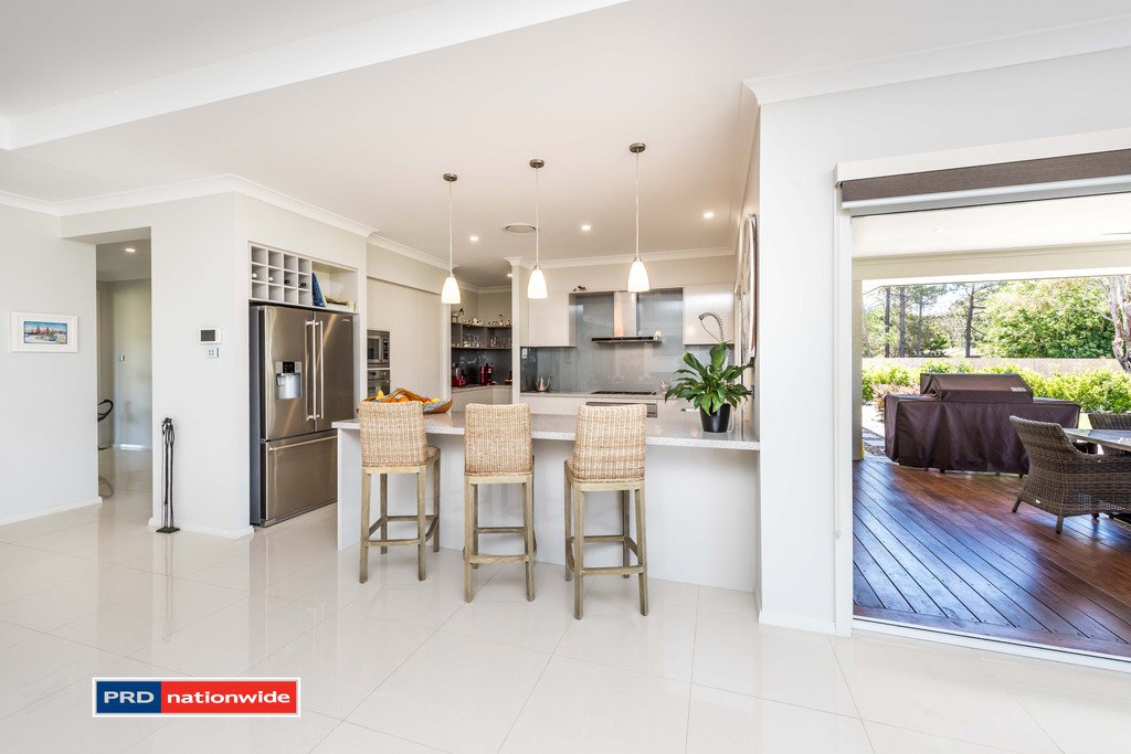 5 Saltbush Avenue ONE MILE 17
