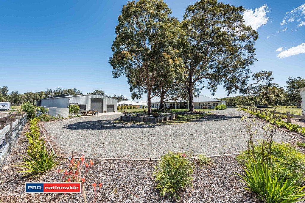 5 Saltbush Avenue ONE MILE 19